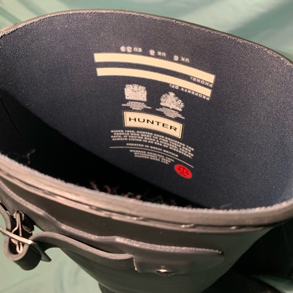 Tall Matte Black Hunter Boots (Size 8) - Picture 6 of 8